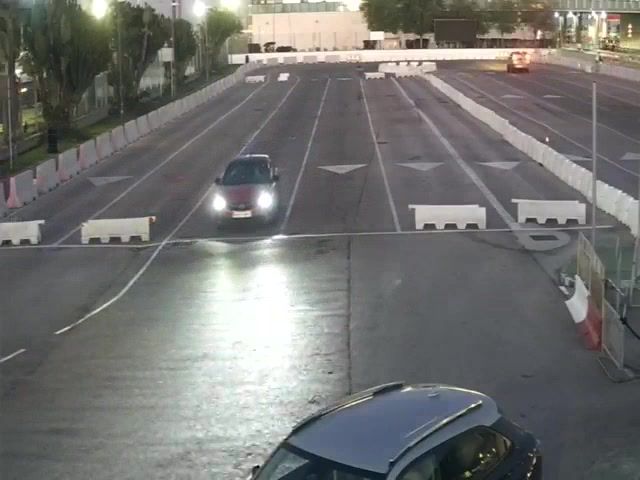 Gibraltar: Road to the Lines