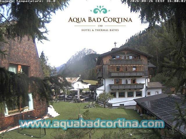 Al Plan de Mareo - St. Vigil in Enneberg - San Vigilio di Marebbe › East: Piz da Peres - Kronplatz - Parco naturale di Fanes-Sennes-Braies