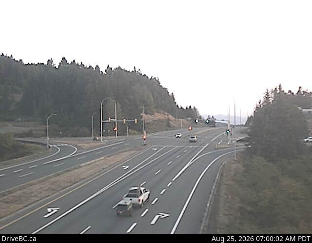 Nanaimo › North: Hwy 19 at College Drive, looking north