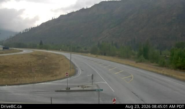 Barriere › South: Hwy 5 at Agate Bay Rd, south of - looking south