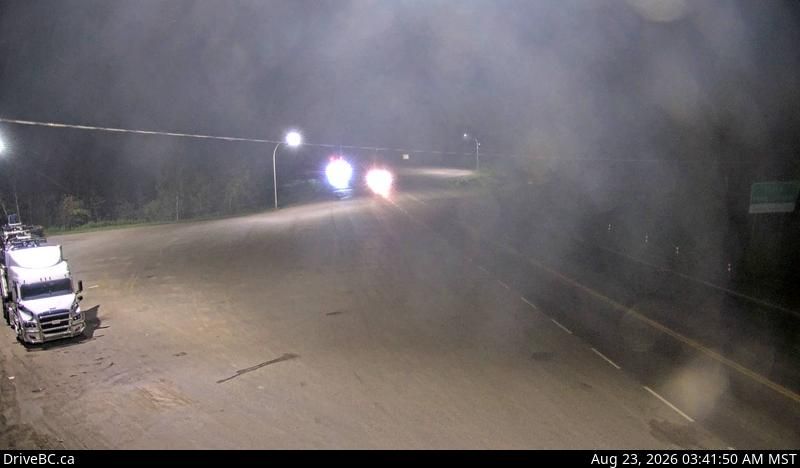 Taylor › South: Hwy 97 at South - Hill, 20 km south of Fort St John, looking south