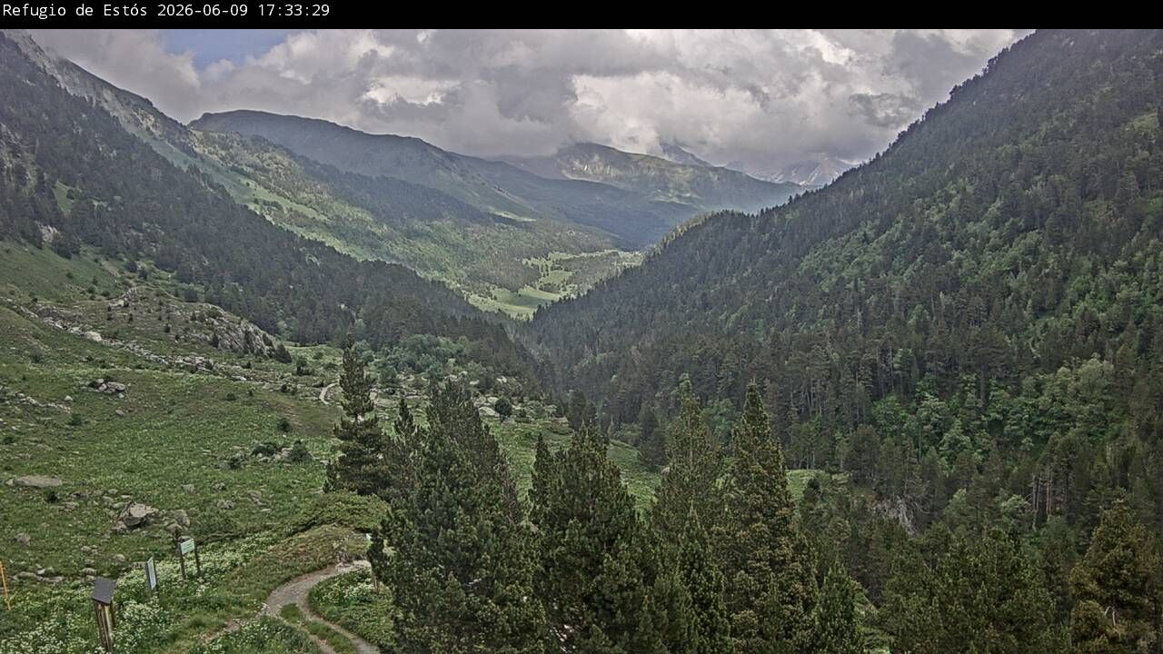 Benasque: Refugio De Estos