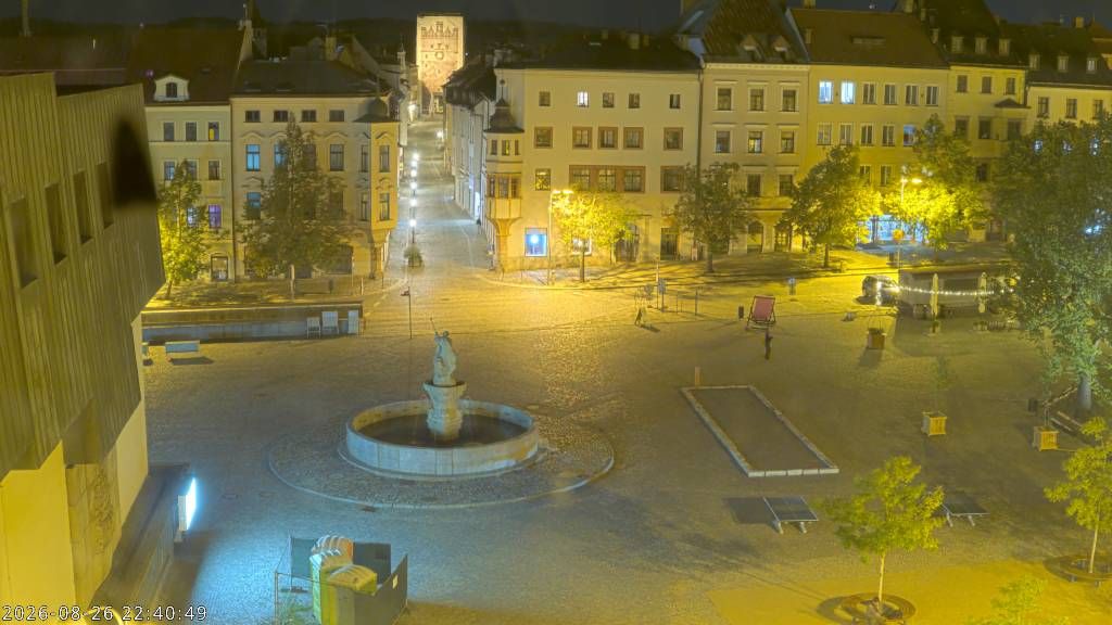 Jihlava › West: Neptunova kašna - Masarykovo náměstí - The Gate of Holy Mother