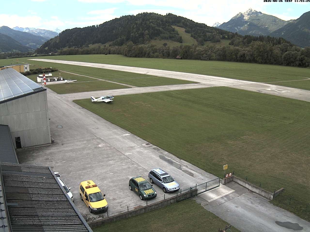 Niederoblarn: Flughafen Niederöblarn