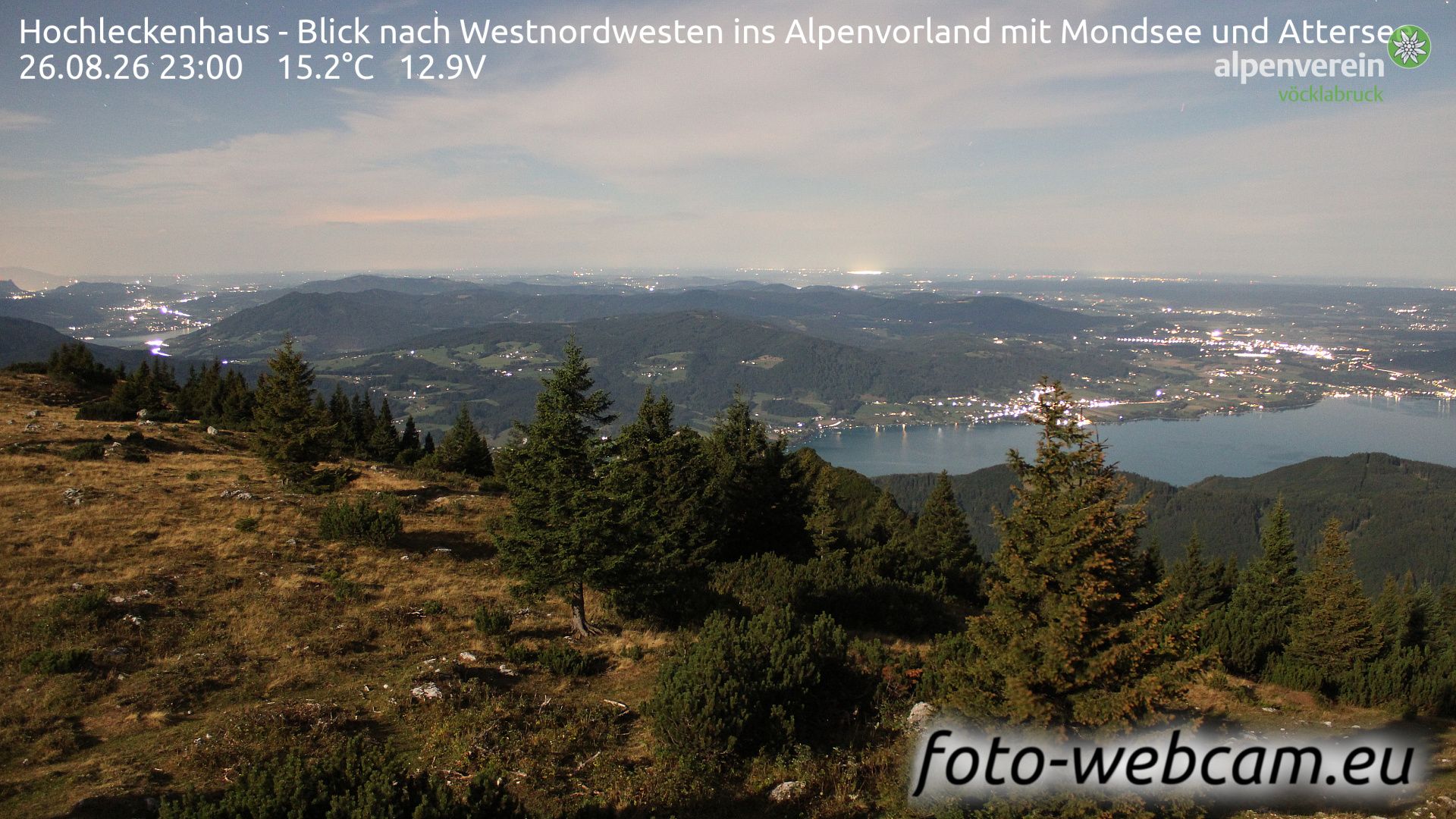 Steinbach am Attersee: Hochleckenhaus - Blick nach Westnordwesten ins Alpenvorland mit Mondsee und Attersee