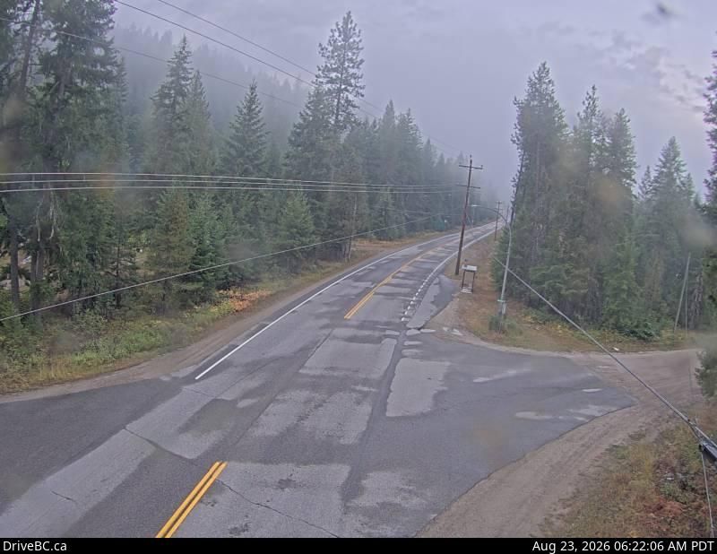 Slocan › South: Hwy 6 at Kennedy Rd/Lemon Creek Rd, looking south near Lemon Creek, about 8km south of