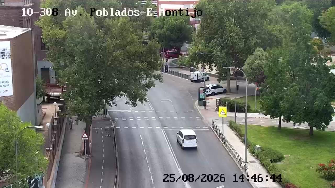 Colonia de la Prensa: AV POBLADOS - EUGENIA DE MONTIJO