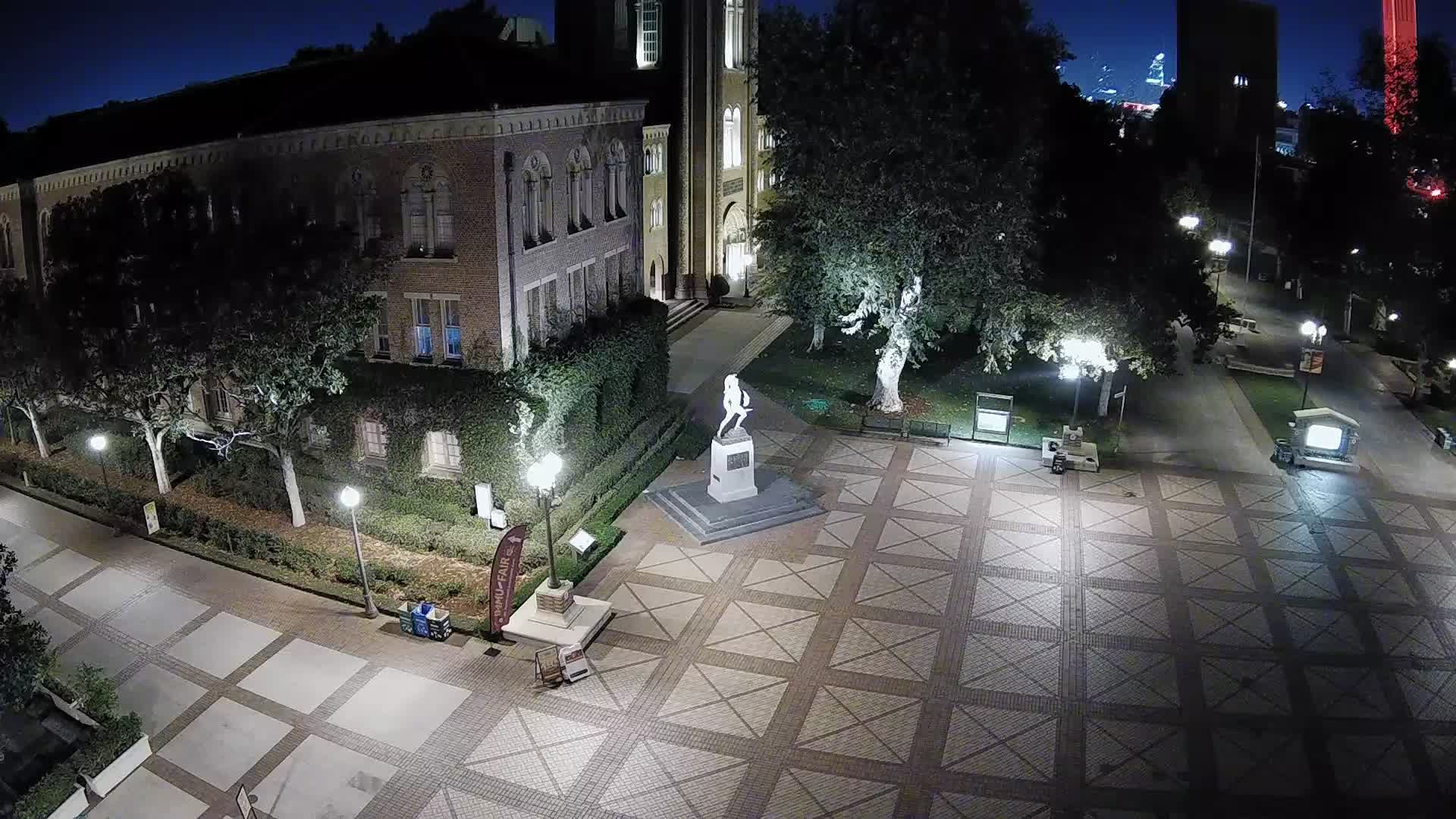 Los Angeles › North-West: Hahn Plaza - Bovard Auditorium