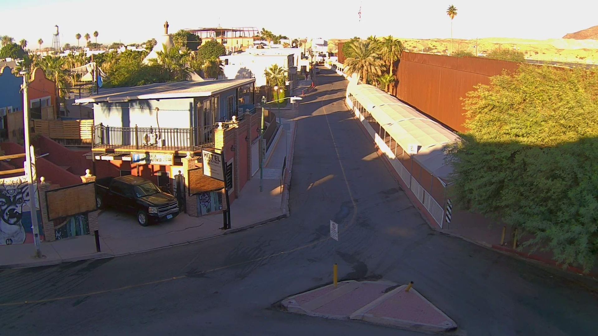 Los Algodones › West