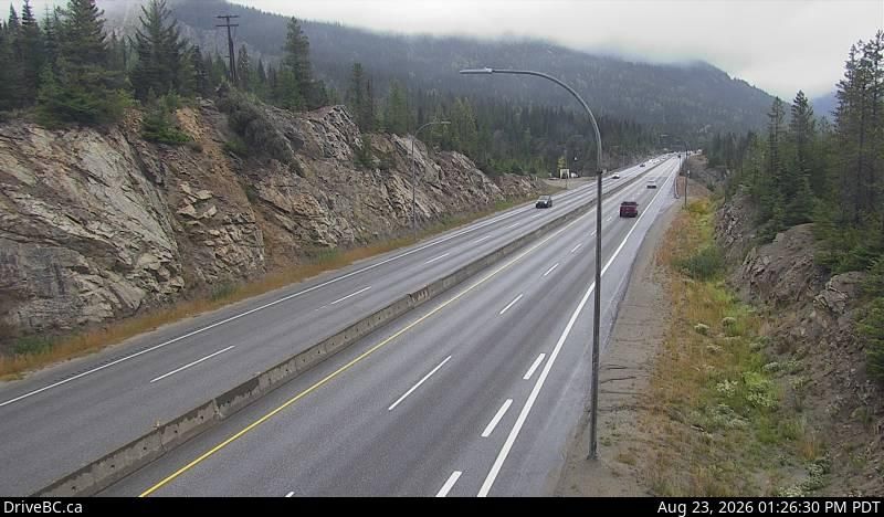 Fraser Valley Regional District › South-West: Hwy 5, 61km south of Merritt, looking south