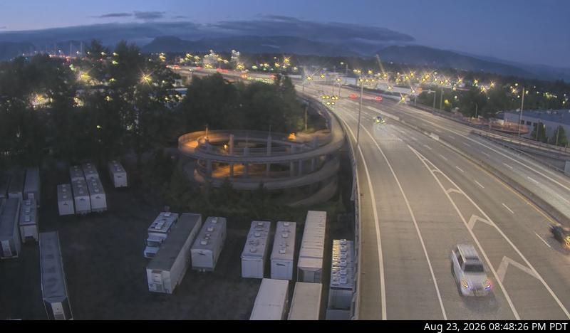 Township of Langley › South: Golden Ears Way, at 199A Avenue off-ramp and 200 Street on-ramp, looking east