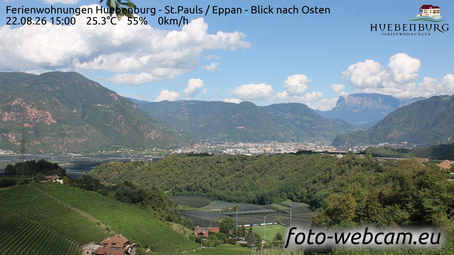 Eppan an der Weinstrasse - Appiano sulla Strada del Vino: Ferienwohnungen Huebenburg - St.Pauls - Eppan - Blick nach Osten