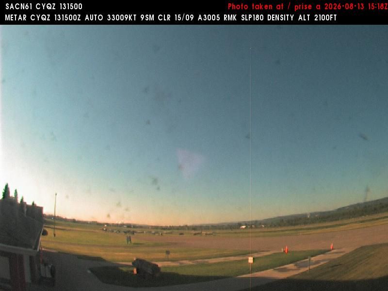 Quesnel: Airport S