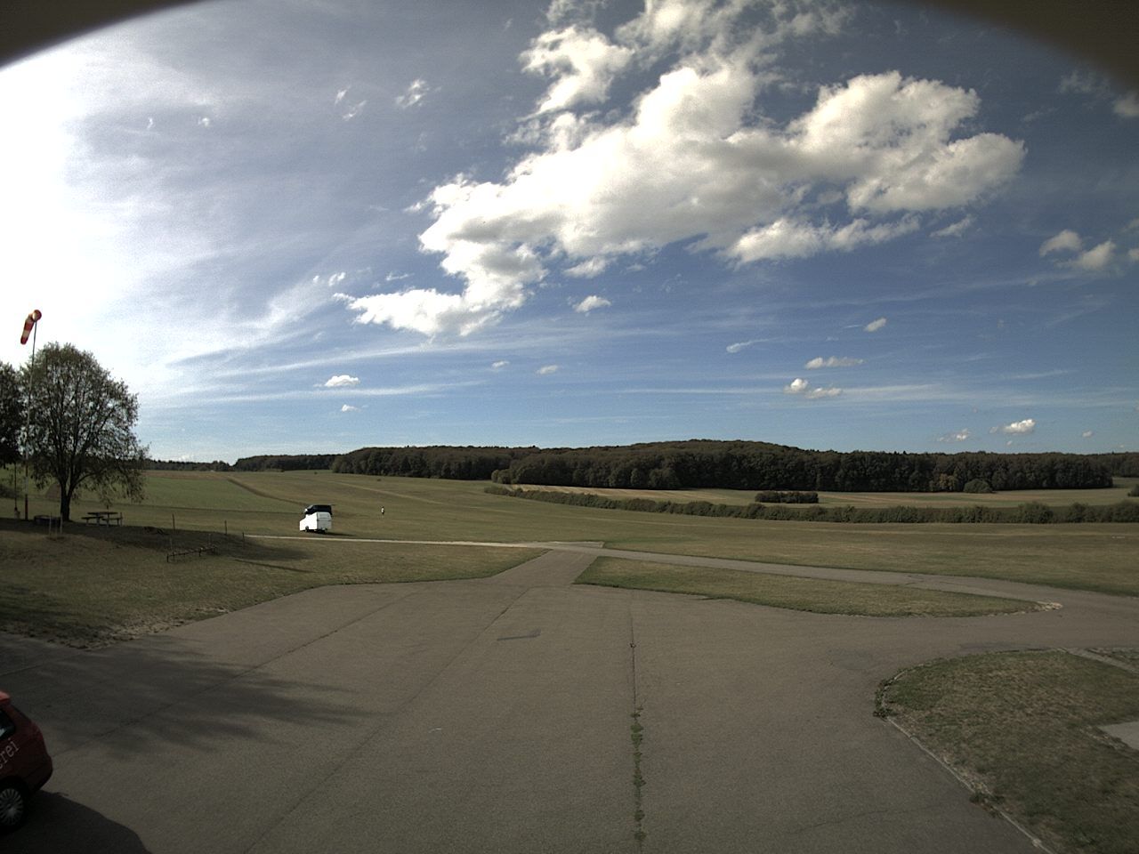 Grabenstetten › North-West: Flugplatz