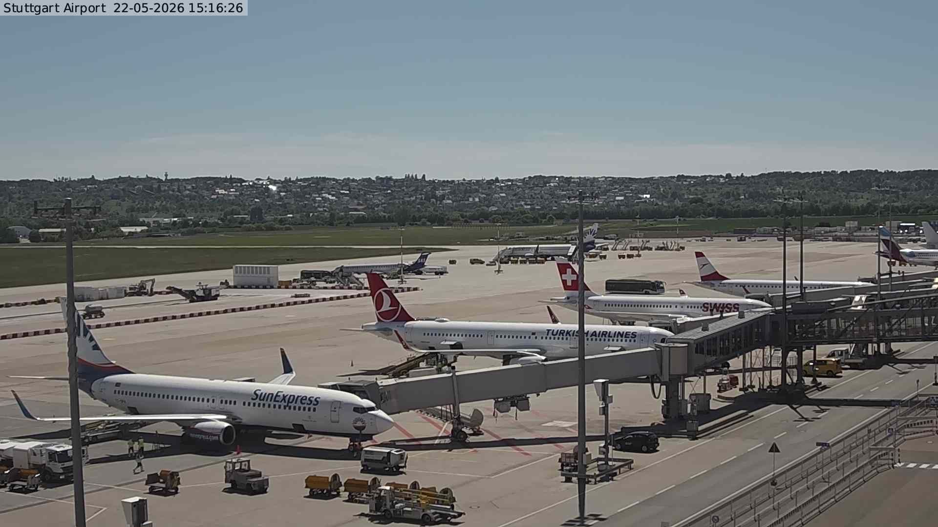 Leinfelden-Echterdingen: Flughafen Stuttgart - Webcam 3 - Vorfeld Blickrichtung SSO