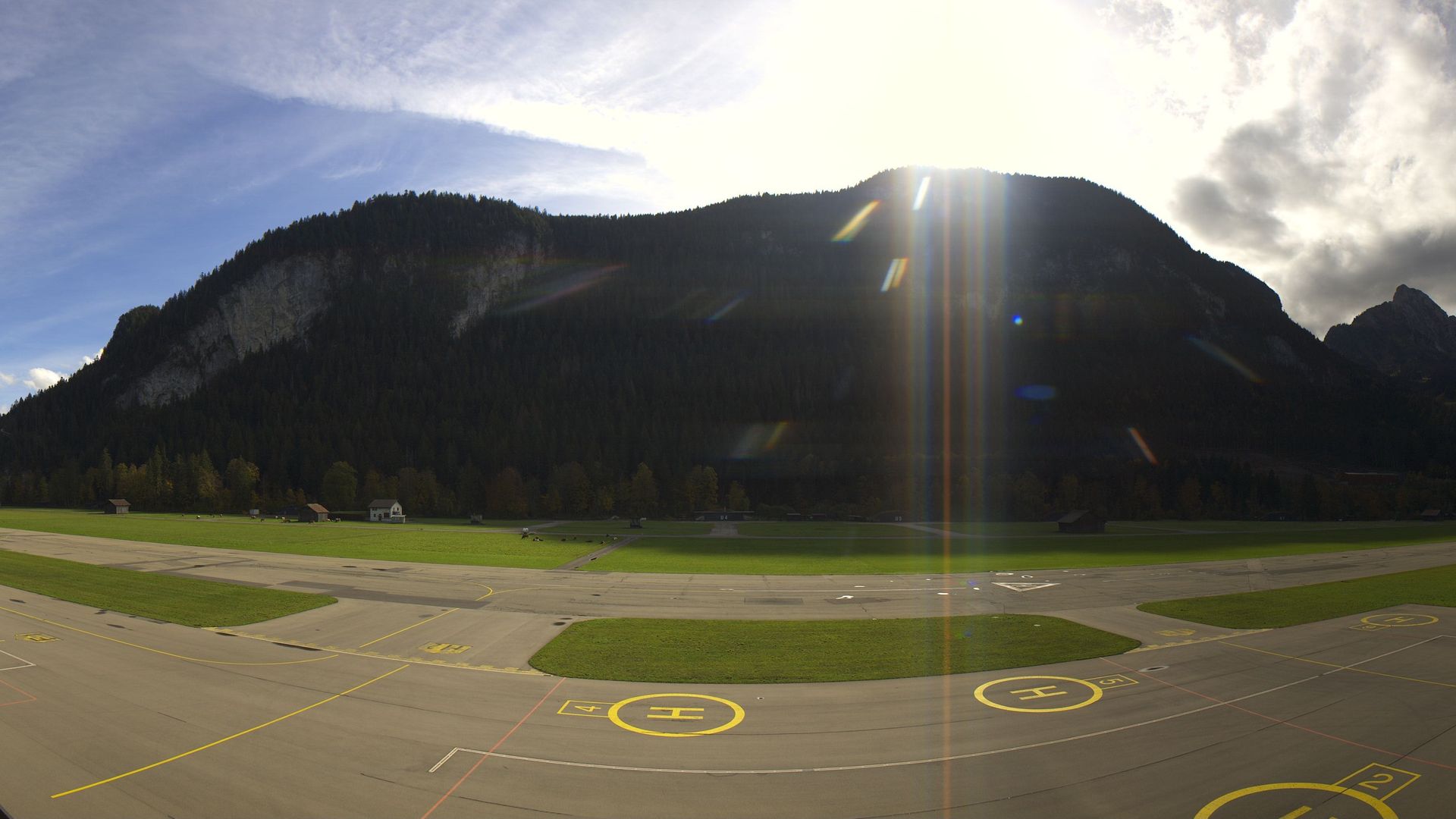 Saanen: Airport