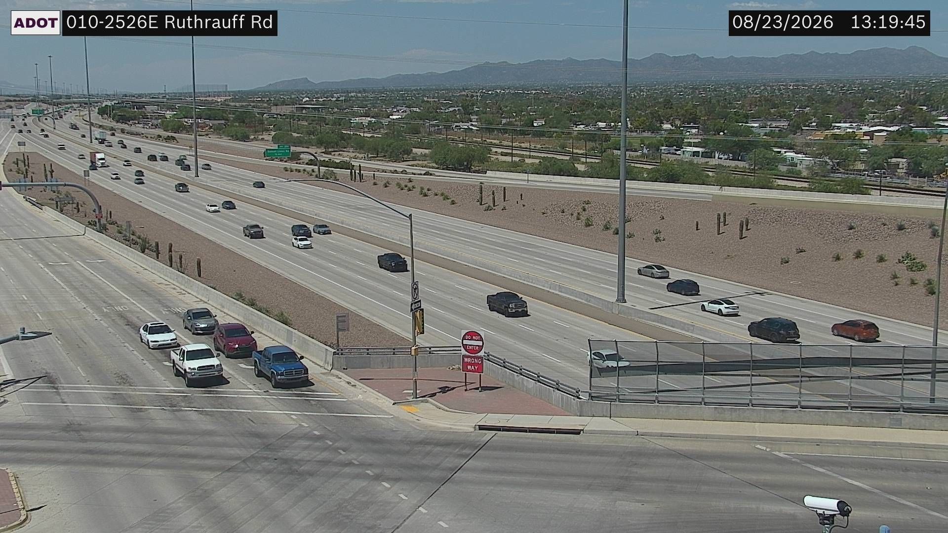 Flowing Wells › East: I-10 EB 252.60 @Ruthrauff Rd