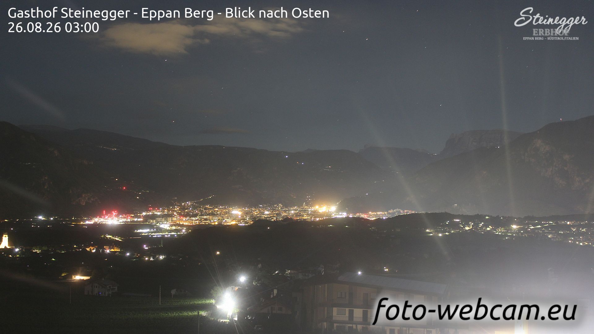 Eppan an der Weinstrasse - Appiano sulla Strada del Vino: Gasthof Steinegger - Eppan Berg - Blick nach Osten