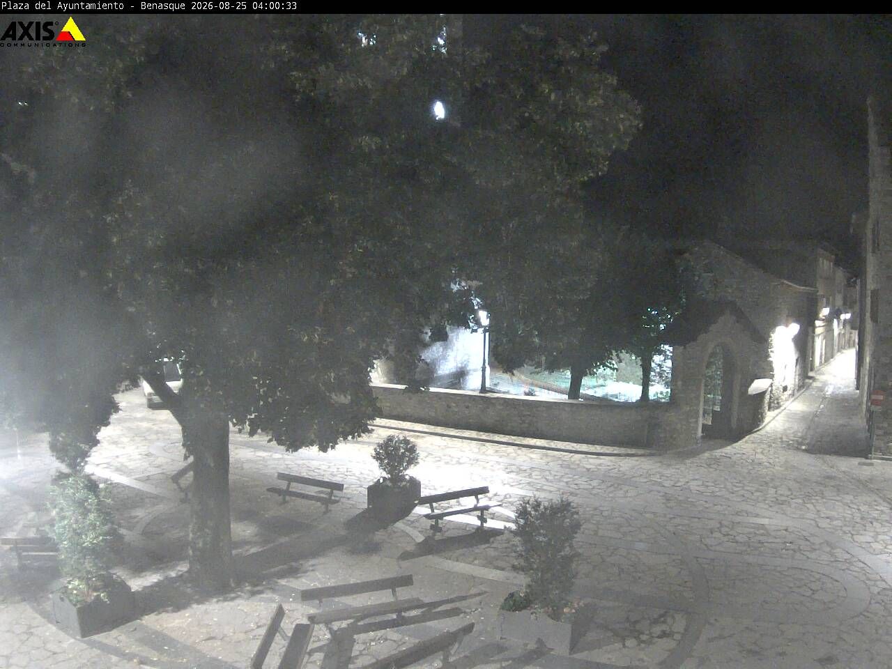 Benasque: Plaza del Ayuntamiento, Huesca - n