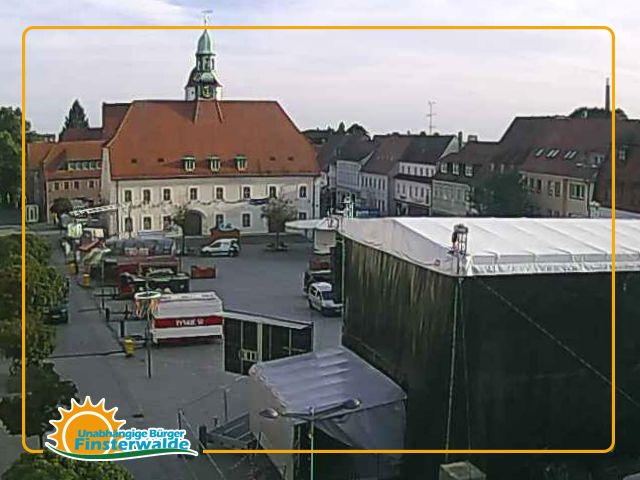 Finsterwalde › South: Blick auf den Marktplatz - und das Rathaus