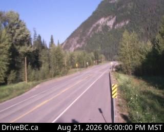 Peace River Regional District › East: Hwy 97, about 90 km west of Chetwynd, and near Link Creek Bridge, looking east