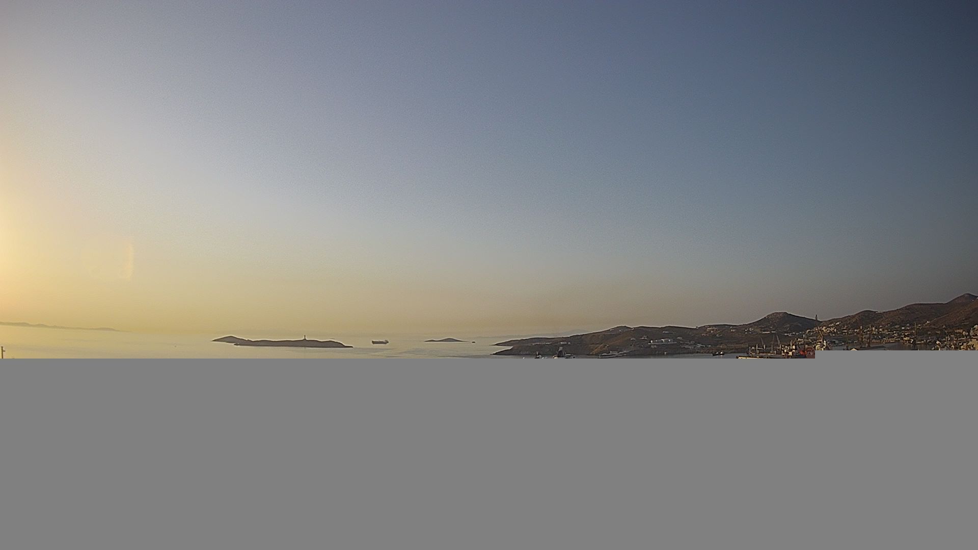 Finikas › West: Syros Port