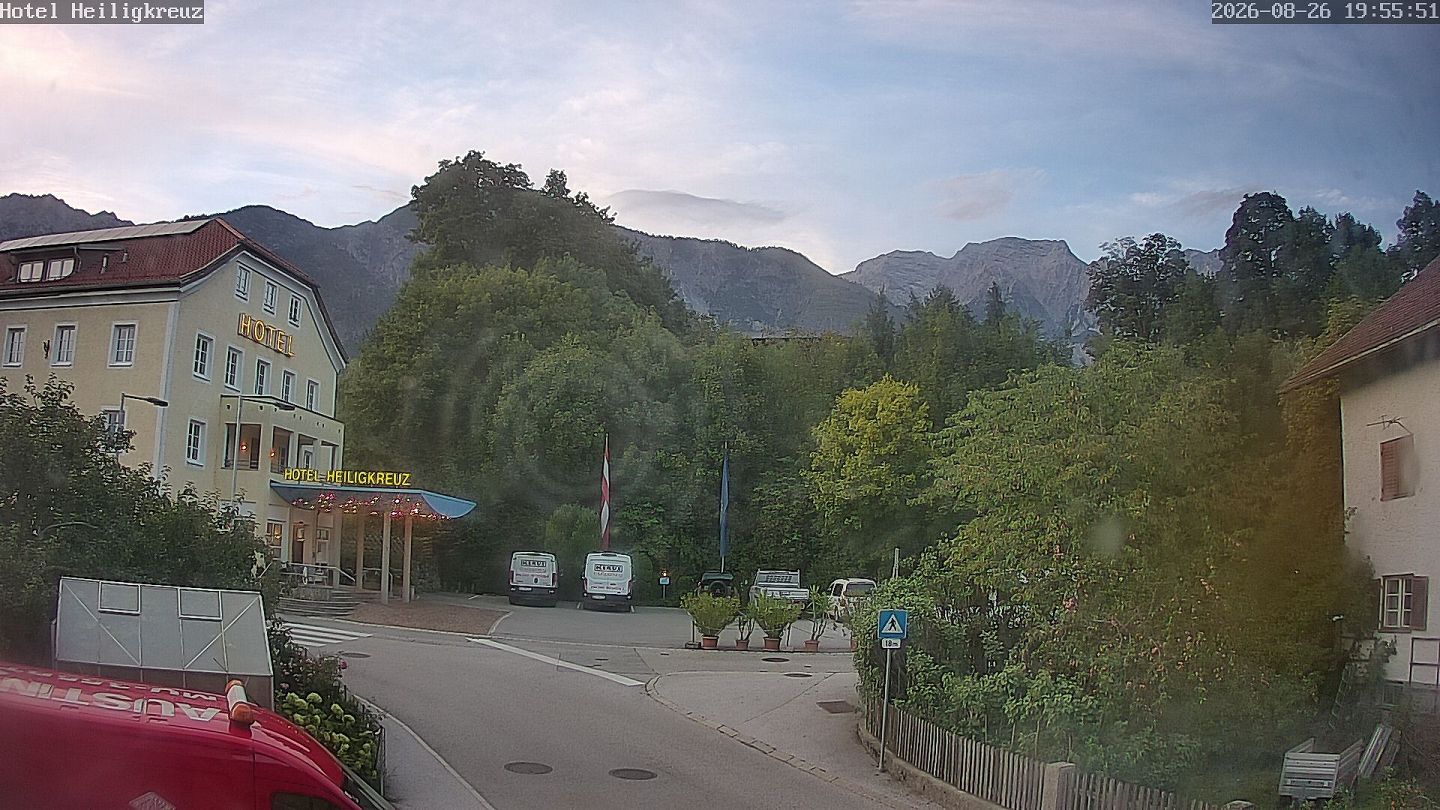 Stadt Hall in Tirol › North: Austria Classic Hotel Heiligkreuz - Hall in Tirol - Haller Zunterkopf - Bettelwurfhütte in Karwendel