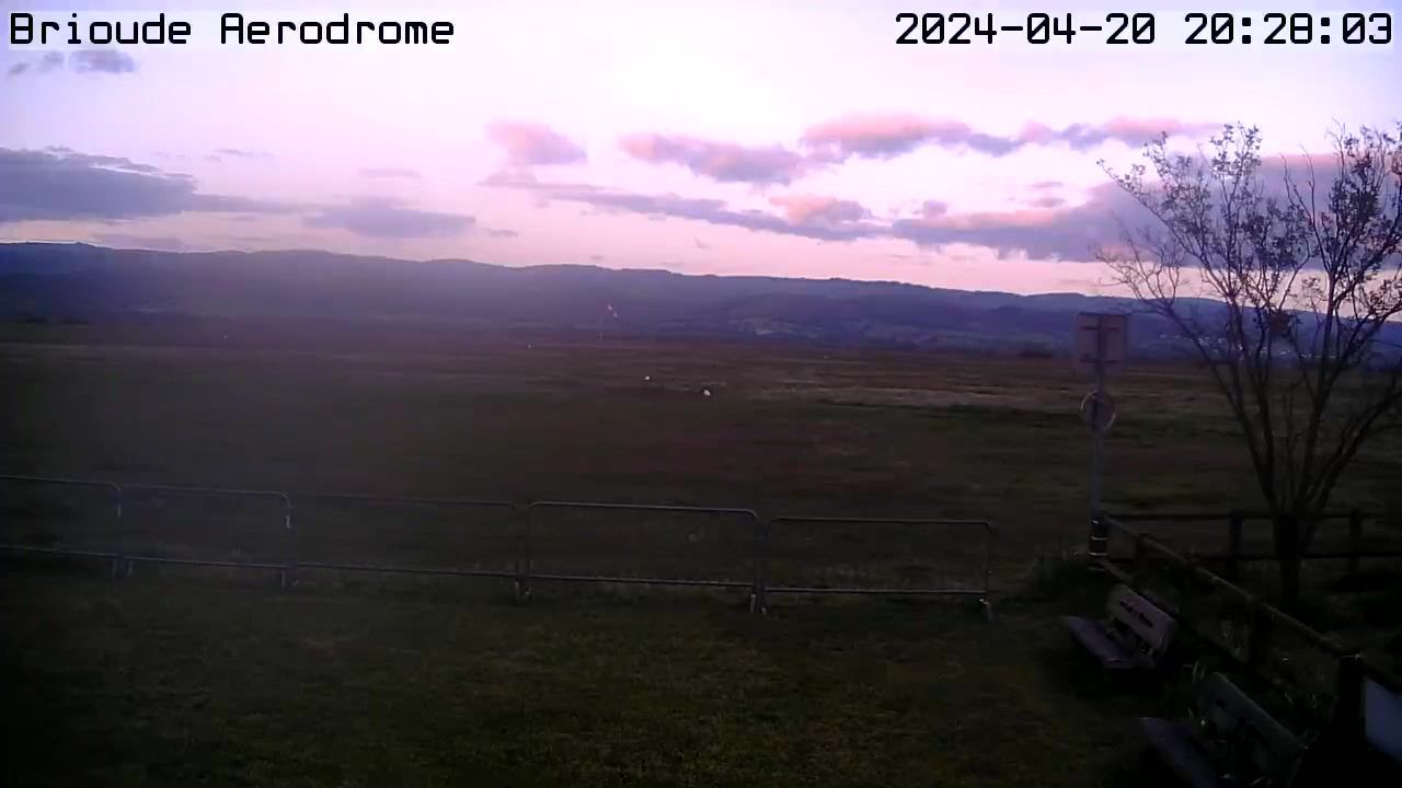 Cohade › North-East: Aerodrome Brioude LFHR