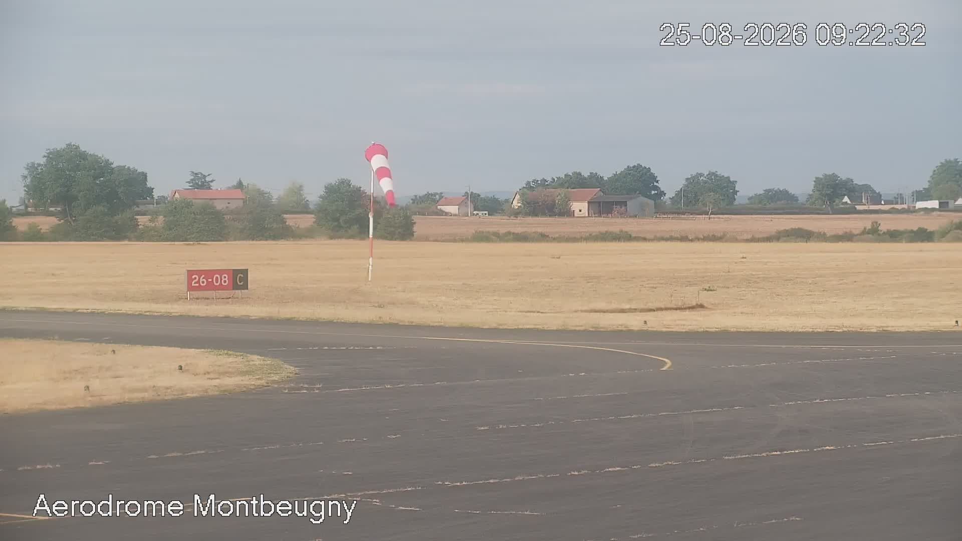 Toulon-sur-Allier › South-West: Moulins – Montbeugny Airport