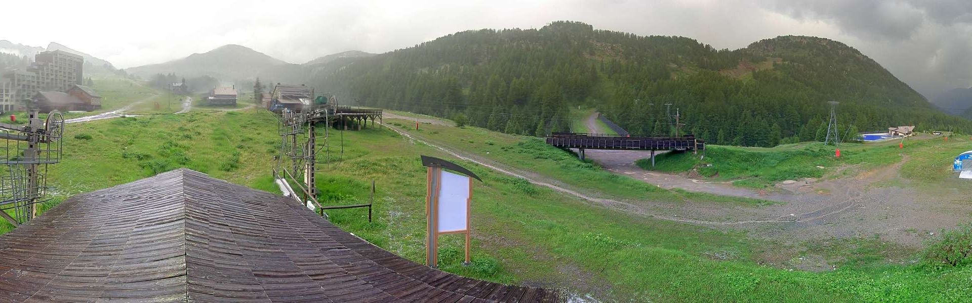Isola: Isola 2000 Station