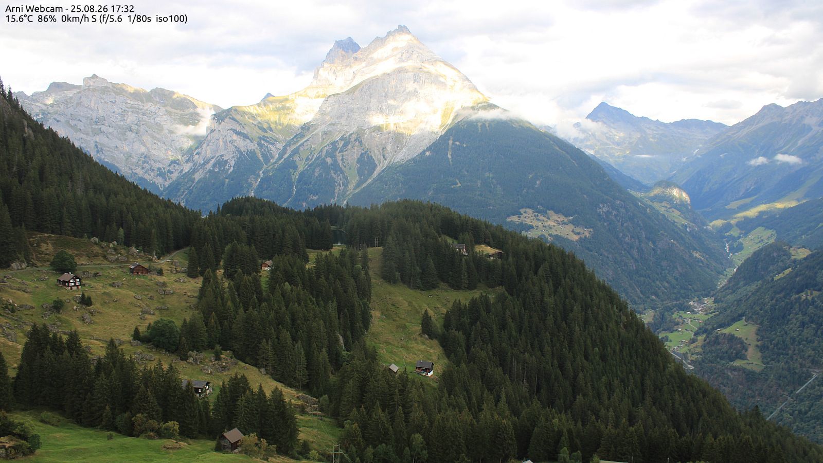 Gurtnellen › North-East: Arnisee - Bristen - Chli Windgällen - Rinderstock - Gross Windgällen - Maderanertal - Gross Düssi / Piz Git