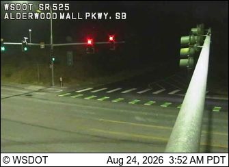 Lynnwood: SR 525 at MP .5: Alderwood Mall Parkway, SB