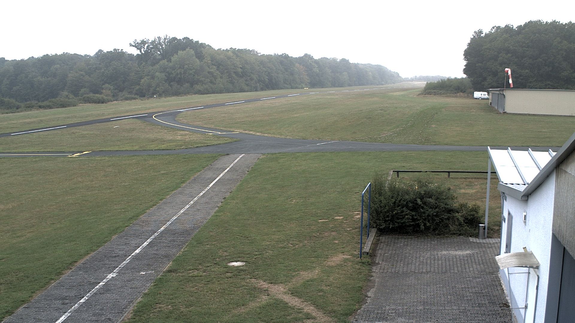 Malmeneich: Flugplatz Elz