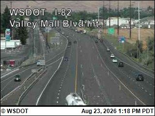 Union Gap: I-82 at MP 36.5: Valley Mall Blvd Interchange